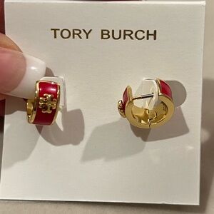 Tory Burch Kira Enamel Huggie Earrings in Tory Gold/Tomato Red